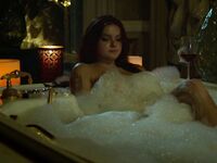 Ariel Winter Nude Picture Gallery