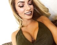 sincerelygracie nudes set