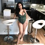 PHFame nude picture gallery