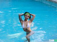 Paisley Paige - Teen Pies