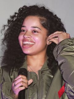 Ella Mai Porn Pics