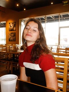 Gaby Mueller Vs Pad Thai (Zishy)