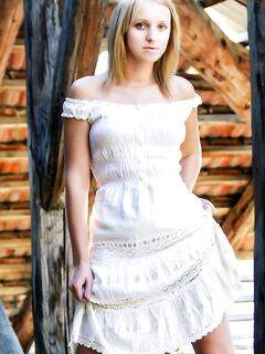 Ilona D - Erotic Beauty