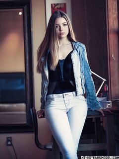 Lana Lea - This Years Model