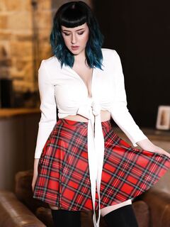 Lisha Blackhurst - Nothing But Curves