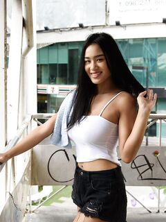 Kahlisa Boonyasak - Radio Bangkok (Zishy)