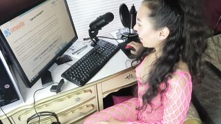 I Masturbate To Random Guys On Omegle