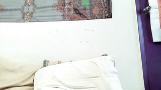 Sarah SeaSol Jae Schwartz petting her sissy dick on cam