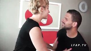 Blondinette Francaise Au Gros Cul Defoncee Comme Une Chienne A La Gorge Profonde