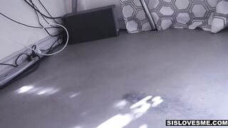 Sislovesme - Kinky Step-sis Wants To Try Bondage