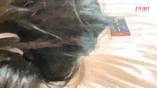 边跟老公打电话边干，说谎在跑步。calling
