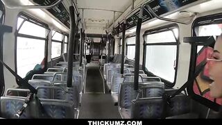 Thickumz - Cute Amateur Girl Shows Off In Public