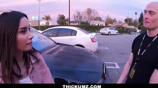Thickumz - Cute Amateur Girl Shows Off In Public