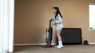 Mark Stones Le Pone El Cable A Jolla Mientras Su Marido Está Fuera Del País