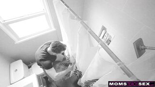 Momsteachsex - Hot Horny Stepmom Takes Step-sons Virginity S11:e10