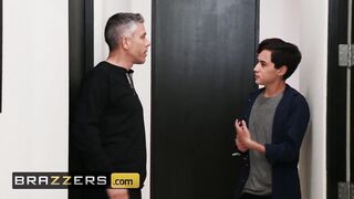 Horny Babe Paige Owens Gets Dp In Threesome - Brazzers