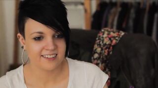 Geile Abiturientin Erzaehlt Und Hitachi-orgasmus!