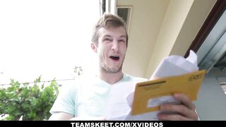 Teenpies - Teen Tricks Boyfriend Into Creampie