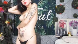 Elegant Dominant Poweful Shemale Tranny4free