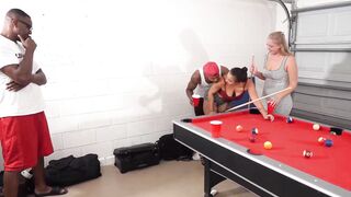 Ralph Punishes Caramela Clutch