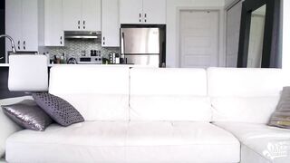 Casting Francais - First Time Casting For Canadian Amateur Lesbian Vanessa Siera