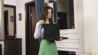 Old Goes Young - Well-hung Stud Cums All Over A Petite