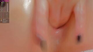 Blondebab3 19-Aug-20 on webcam