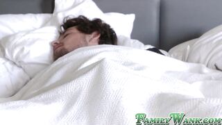 Luscious Milf Crystal Rush Receives Stepson Facial