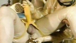 Gummiklinik Frau Dr. Monteil Teil 1