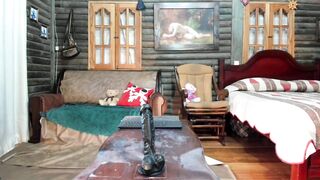 Litte_lzzi Ride Squirt Dildo 2