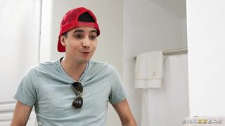 Chubby Bbw Booty Bounces On Son's Friend