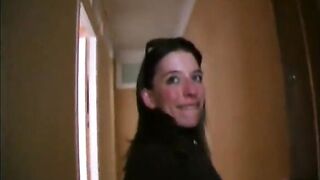 Femme Chic Se Fait Baiser Par Un Ouvrier !