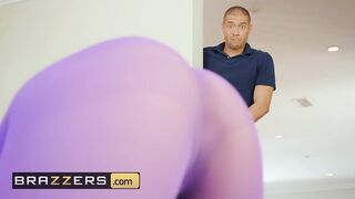 Sluty Yoga Jane Wilde Gets Ger Mom's Bf To Fuck Her Face - Brazzers