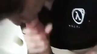 Gamestop Employee Gives Married Manager Head In Breakroom