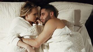 I'm Cold - Aj Applegate, Damon Dice - Bellesa