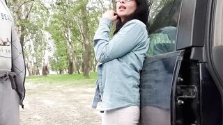 Cette Nympho Se Prend Un Coup Rapide Dans Un Parc