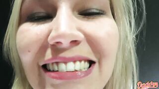 Schmerzhafter Arschfick Im Kaufhaus!