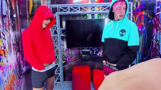 sweet_group_x posing on webcam (07-04-2021)