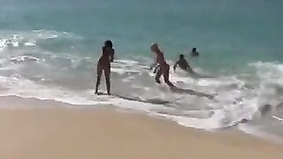 Nude Beach - Fisting Friends