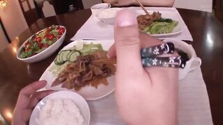 Anri Okita Cocinando