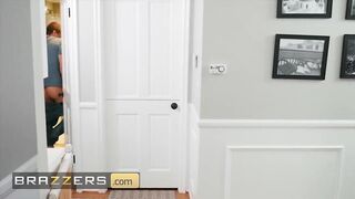 Brazzers - Big Tits Alena Croft Getting Her Ass Fucked