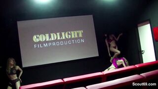 Paare Ueberkommt Die Lust Im Pornokino In Berlin 1