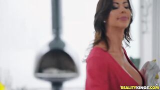 Stepma Alexis Joins Kimmy Granger For Ffm In Shower