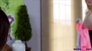 Momsteachsex - Stepmom Steps In
