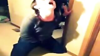 Amateur Girl Gives Herself An Intense Orgasm