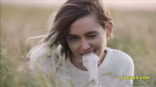 [new] Miley Cyrus Pussy Pics From #thefappening Nude Leaked