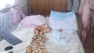 My Gf Squirts When I Put It In Her Ass