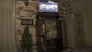 Invite The Girlfriend To Watch Netflix, And She Grabbed My Cock