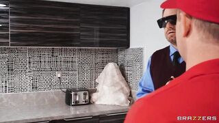 Chubby Chick Fucked In Front Of Blind Hubby! :o