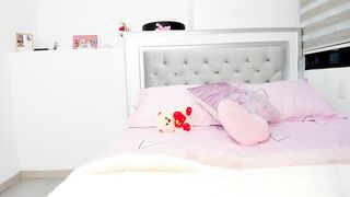 Amberlowell in web chat 07/25/2021